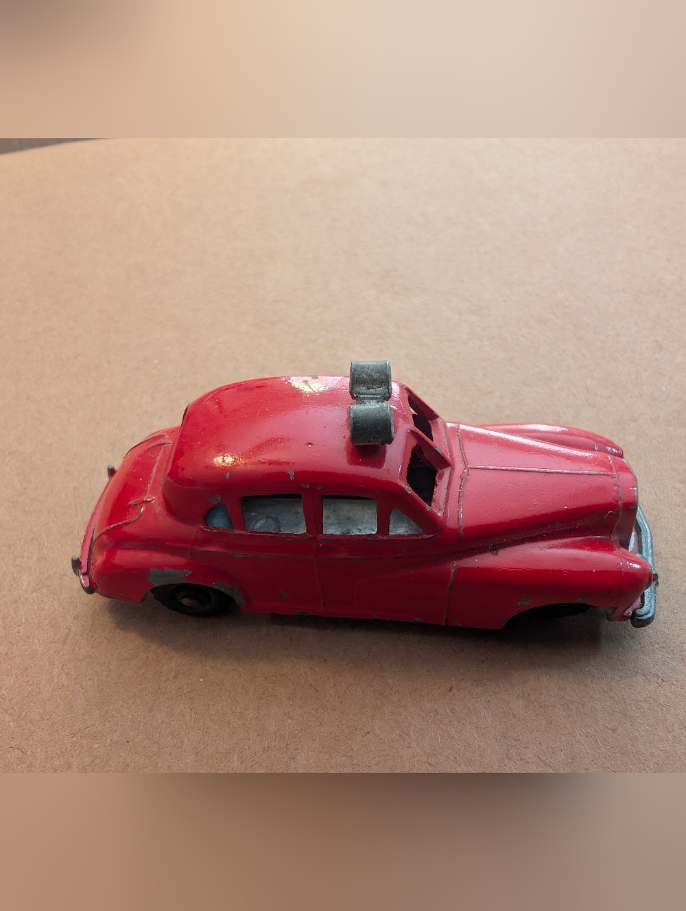 Budgie No 27 Fire Chief Car Die-cast